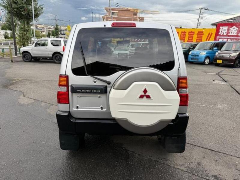 PAJERO MINI