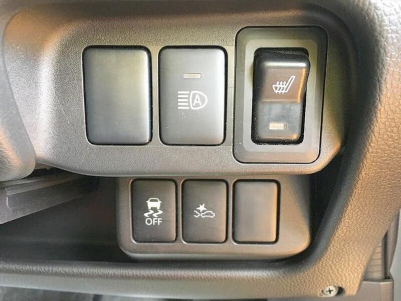 EK CUSTOM