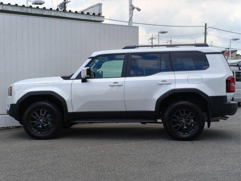 LAND CRUISER 250