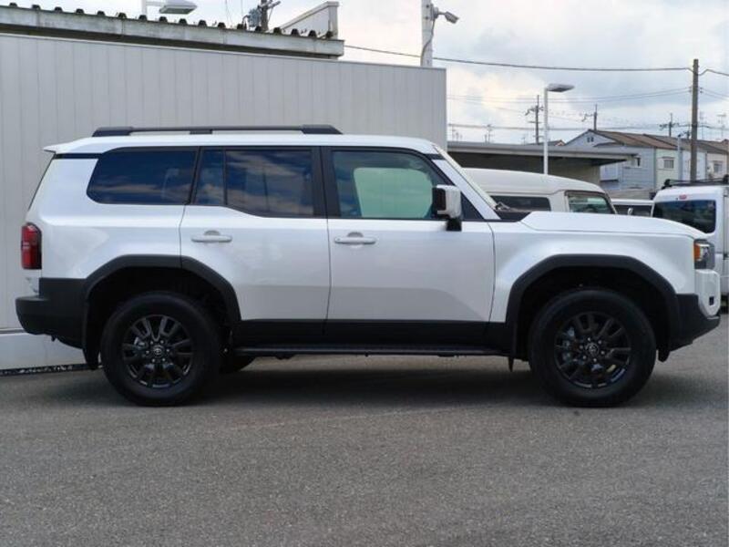 LAND CRUISER 250