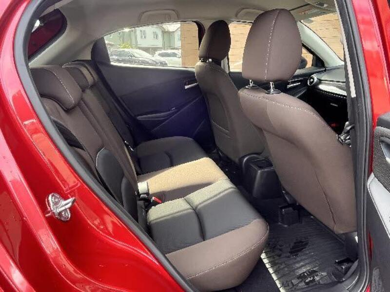 MAZDA2