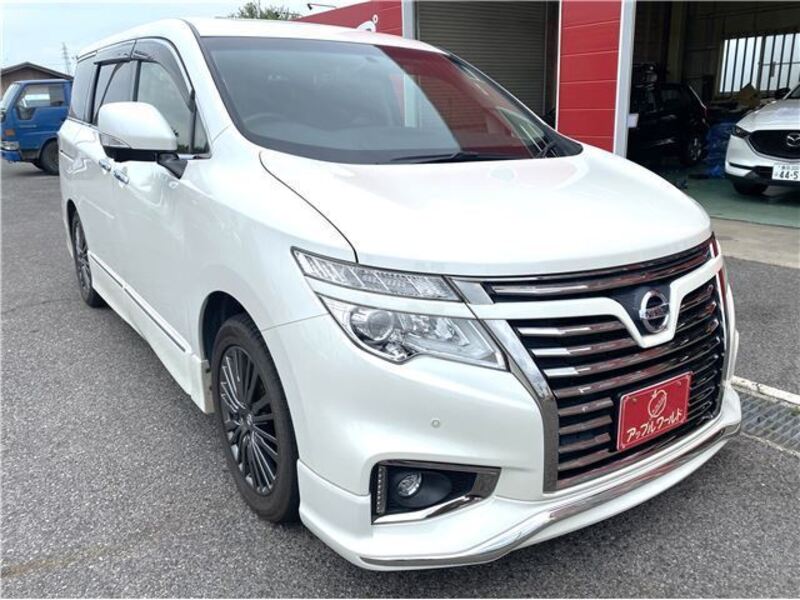 NISSAN ELGRAND