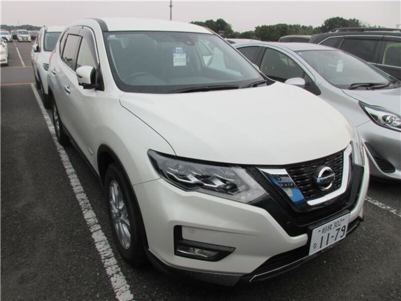 X-TRAIL