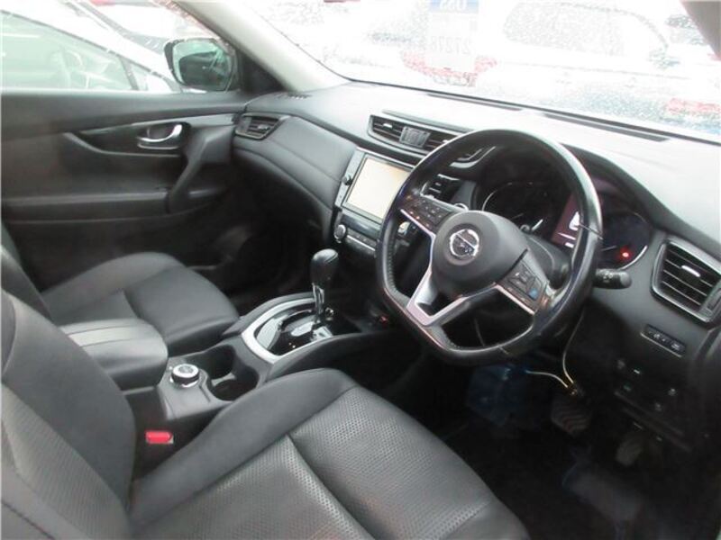 X-TRAIL