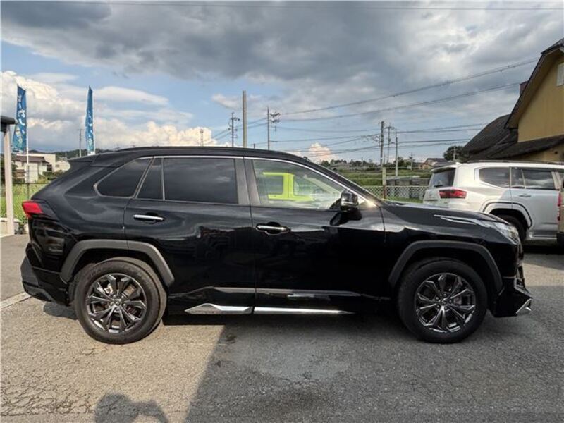 RAV4