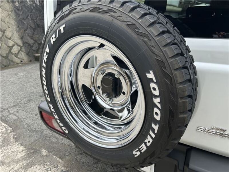 JIMNY SIERRA
