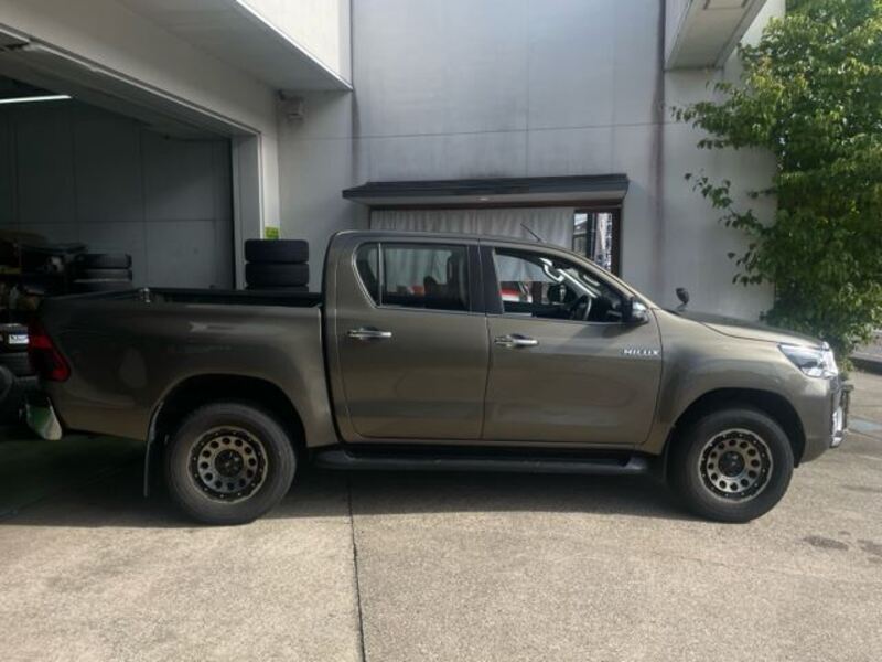 HILUX