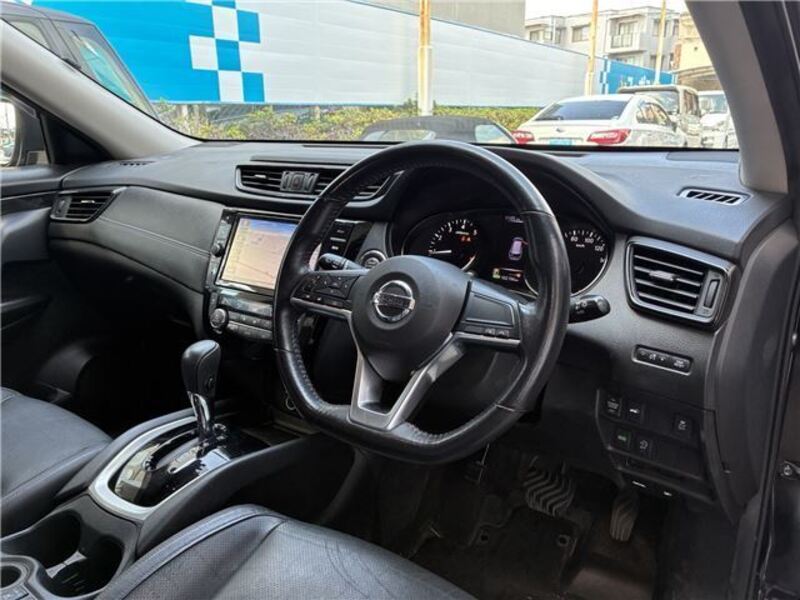 X-TRAIL