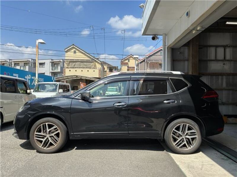X-TRAIL