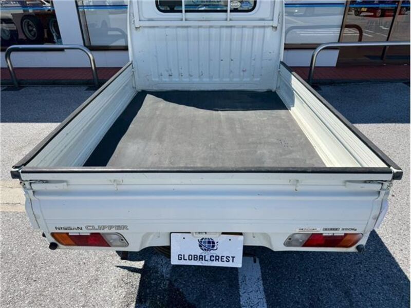 CLIPPER TRUCK