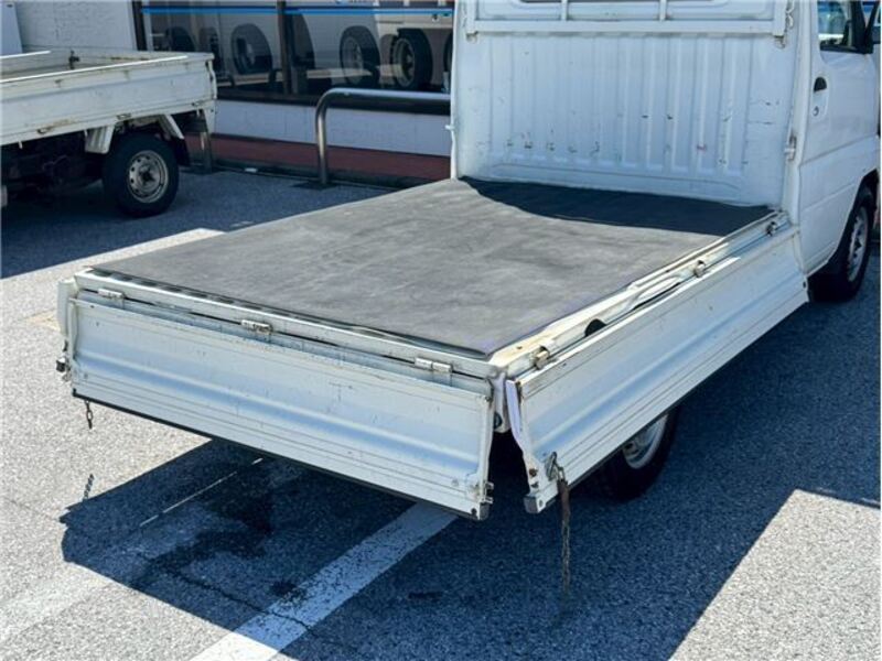 CLIPPER TRUCK