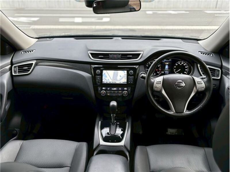 X-TRAIL