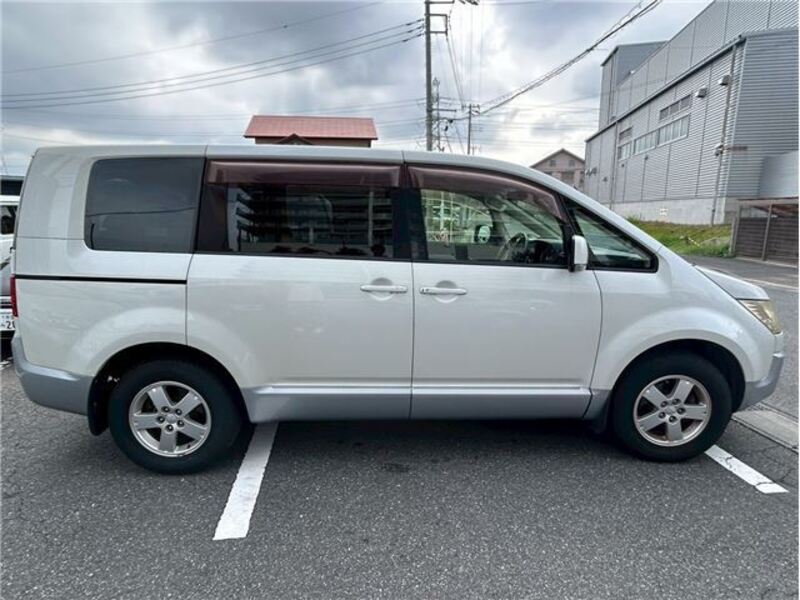 DELICA D5