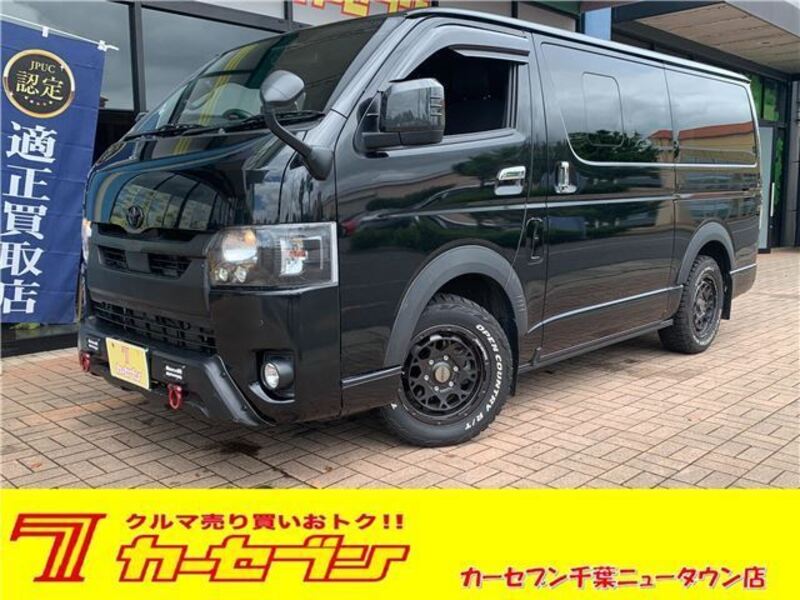 TOYOTA HIACE