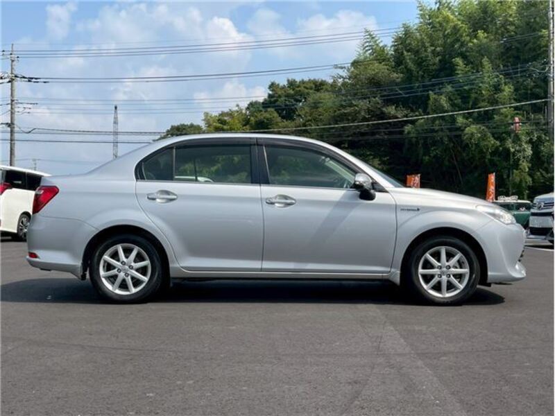 COROLLA AXIO