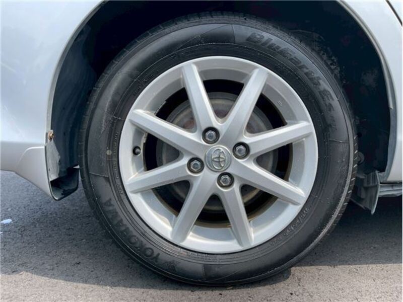 COROLLA AXIO