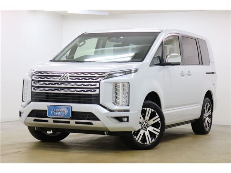 MITSUBISHI DELICA D5