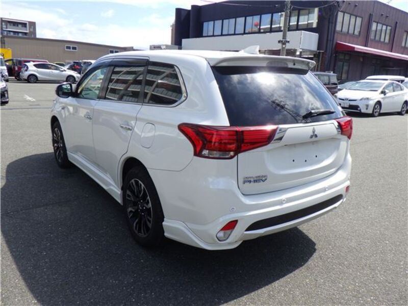 OUTLANDER PHEV