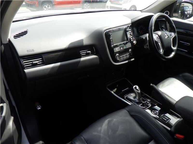 OUTLANDER PHEV