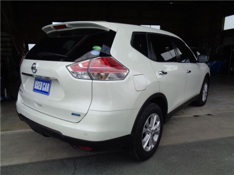 X-TRAIL