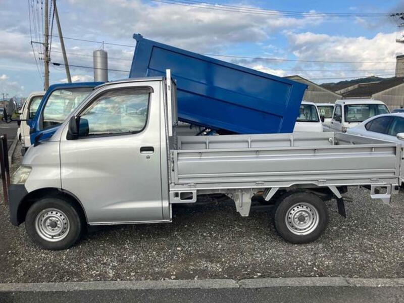 TOWNACE TRUCK