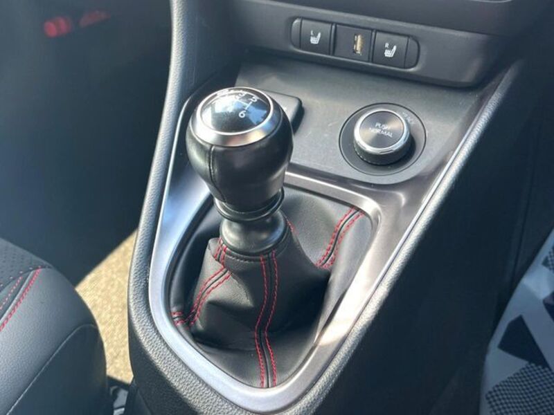 GR YARIS