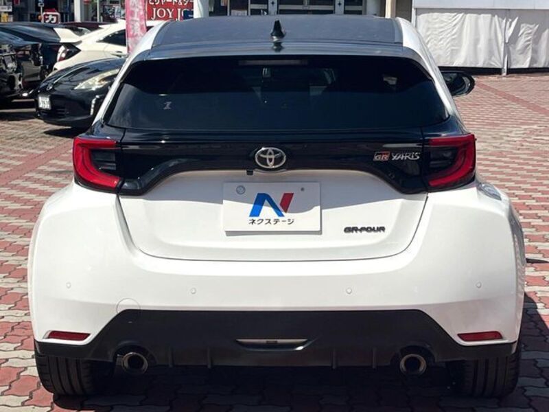 GR YARIS
