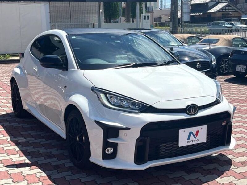 GR YARIS