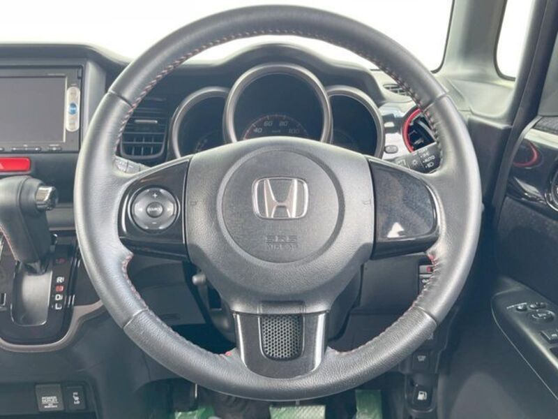 N BOX CUSTOM