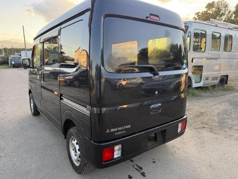 MINICAB VAN