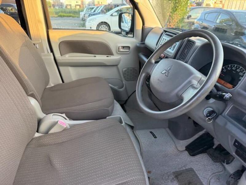 MINICAB VAN