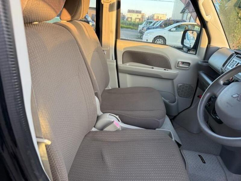 MINICAB VAN