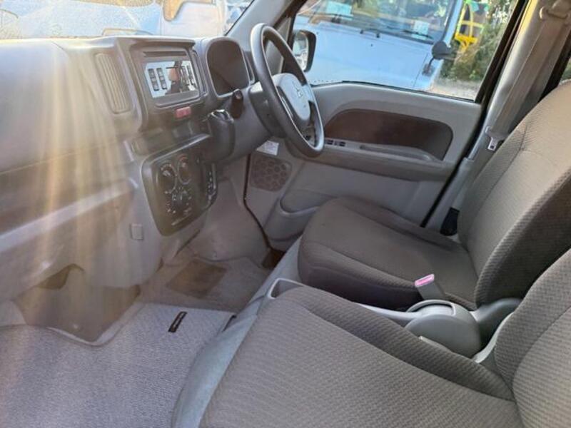 MINICAB VAN
