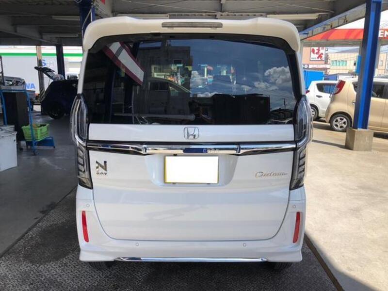 N BOX CUSTOM