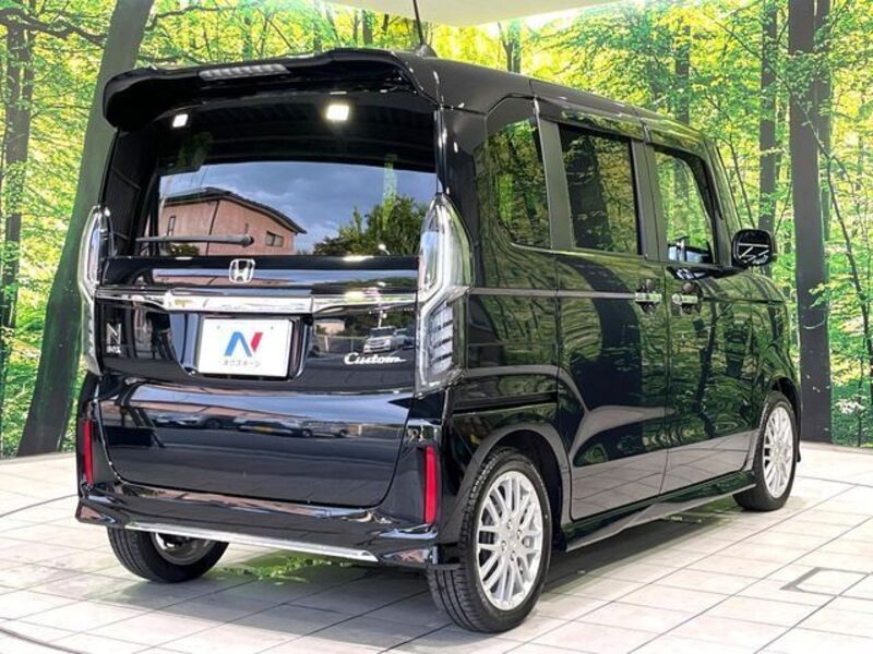 N BOX CUSTOM