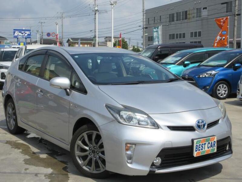 TOYOTA PRIUS