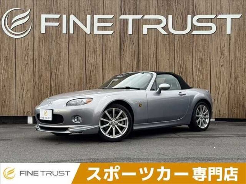 ROADSTER-0