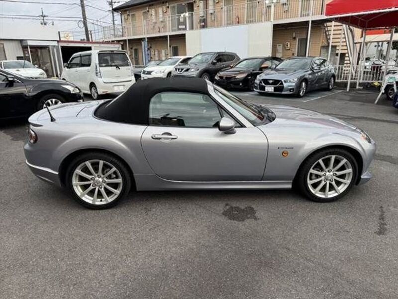 ROADSTER