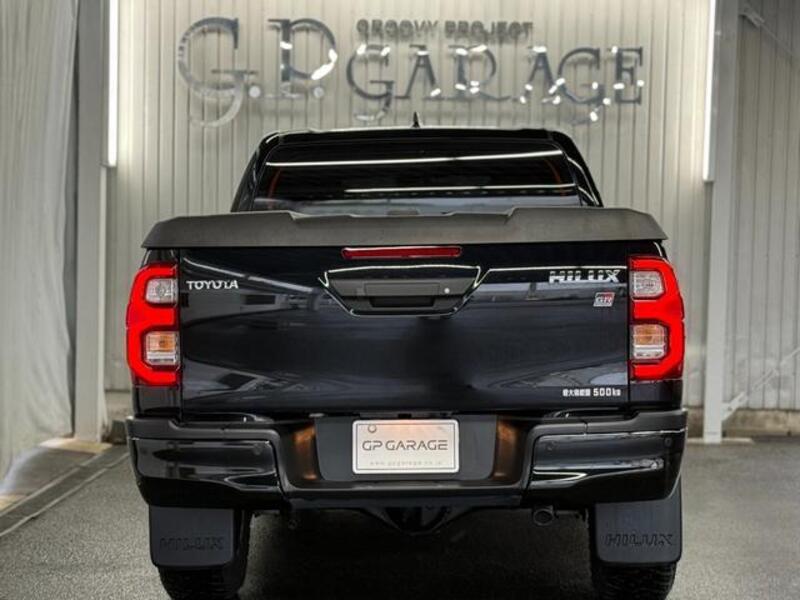 HILUX