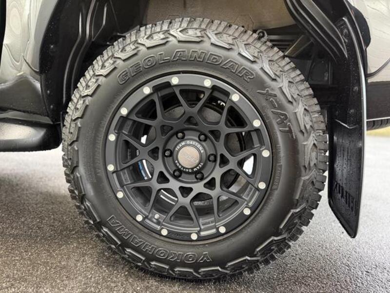 HILUX