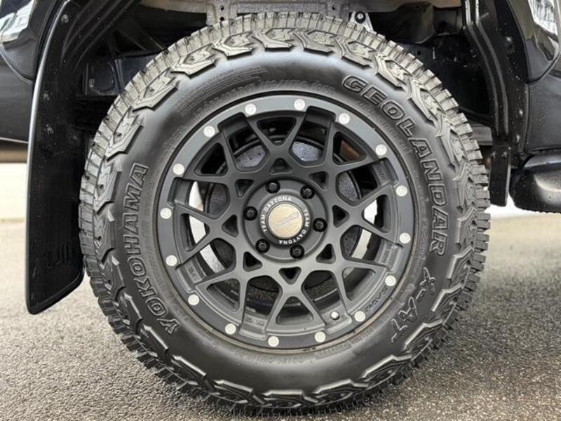 HILUX