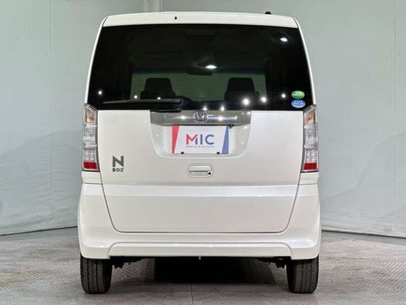 N BOX