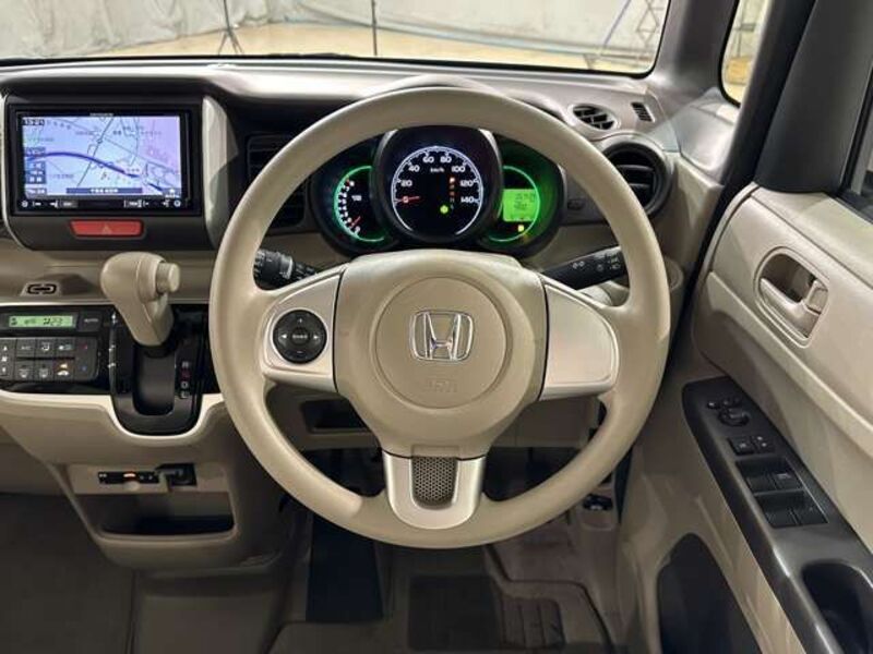 N BOX