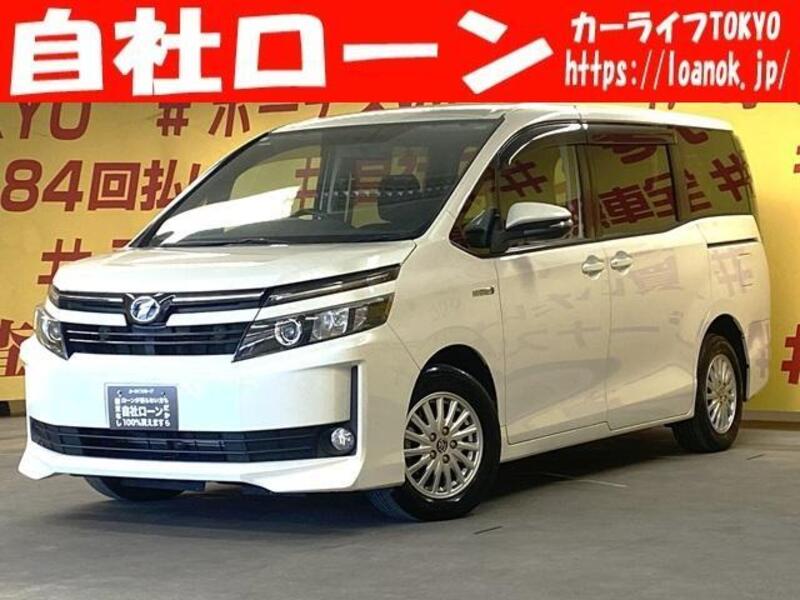 TOYOTA VOXY