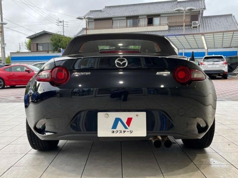 ROADSTER