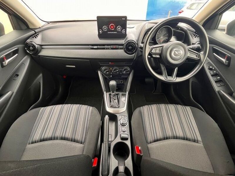 MAZDA2