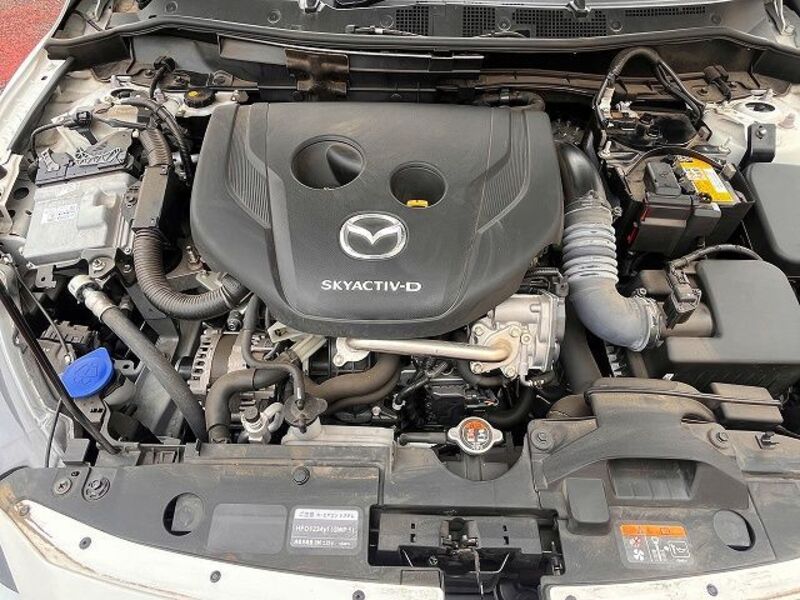 MAZDA2