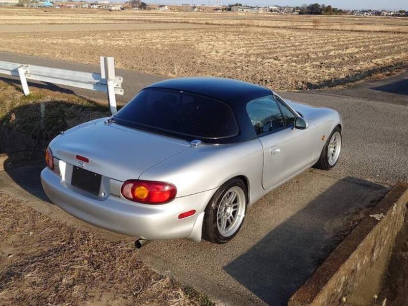 ROADSTER