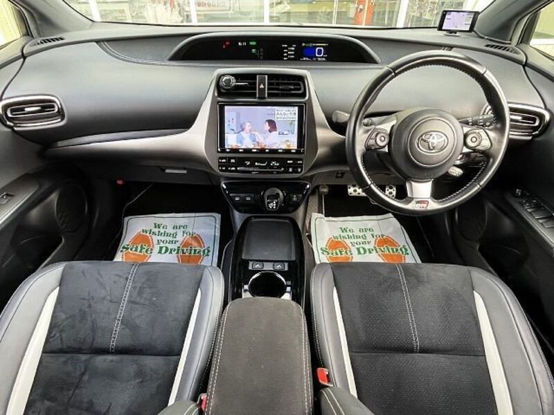 PRIUS PHV