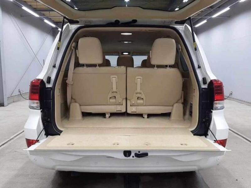 LAND CRUISER